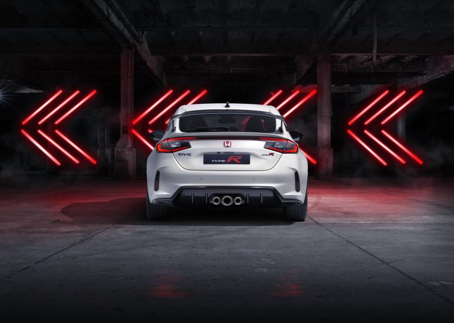  Honda Civic Type R 2022 года  (EU) (фото 4 из 10)